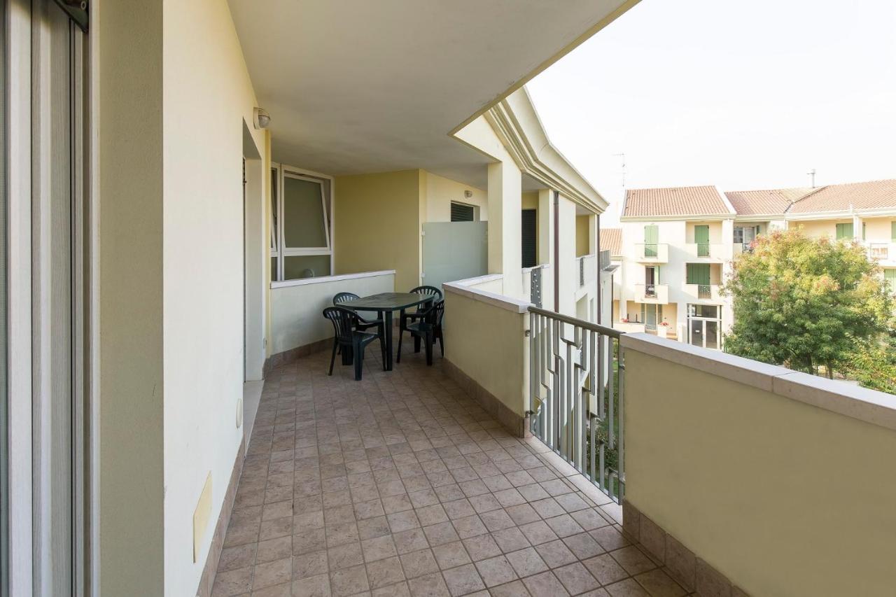 Robinia/Pinetine Lido Altanea Apartment Caorle Exterior photo